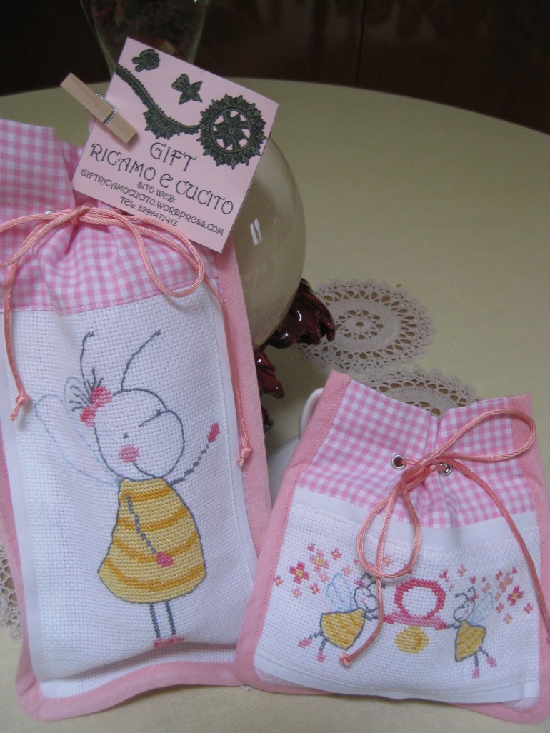 api Porta biberon e ciuccio con le apine giocose!!!!