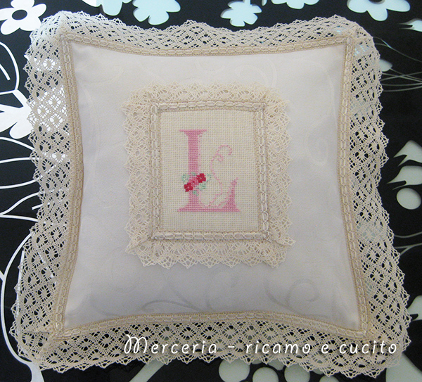 Cuscino con iniziale, copertina album foto, sacchetto nascita e porta ciuccio per Luna