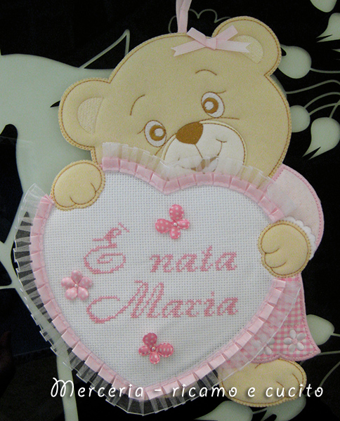 Fiocco nascita orsetto con cuore rosa "E' nata Maria"