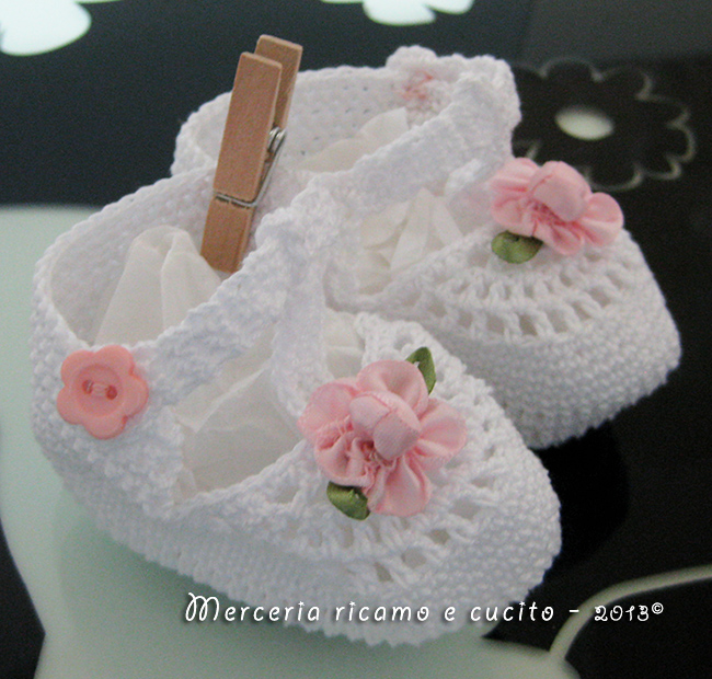 Scarpine in cotone per neonato con fiore
