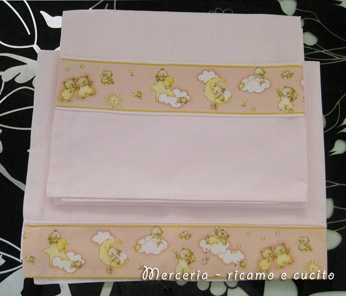 Set lenzuolino, copripiumino e sacchetto nascita con orsetti