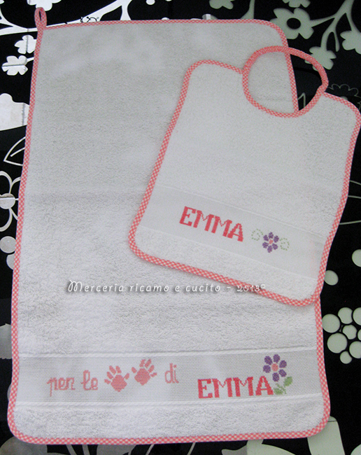 Coppia asciugamani e bavette per Emma