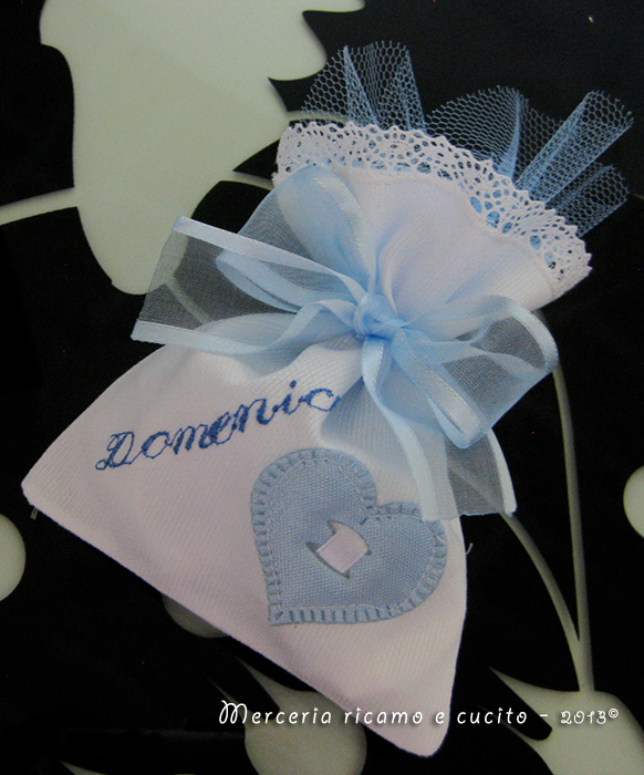 Sacchettini bomboniere portaconfetti bianchi con cuore per Domenico