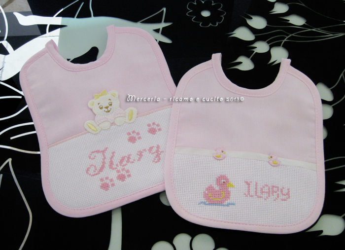 Bavette rosa con orsacchiotto e paperette per Ilary