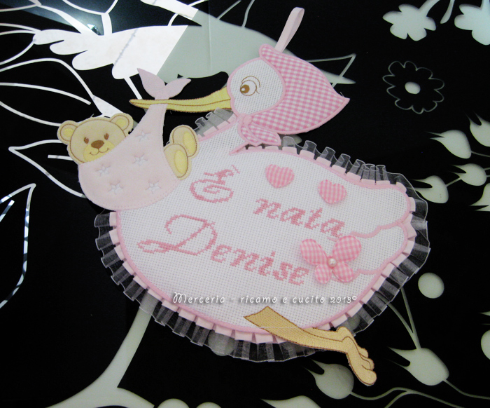 Fiocco nascita cicogna rosa e maglietta auto per Denise