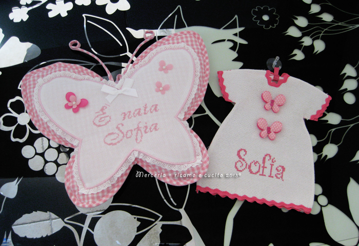 Fiocco nascita farfala rosa e maglietta auto per Sofia