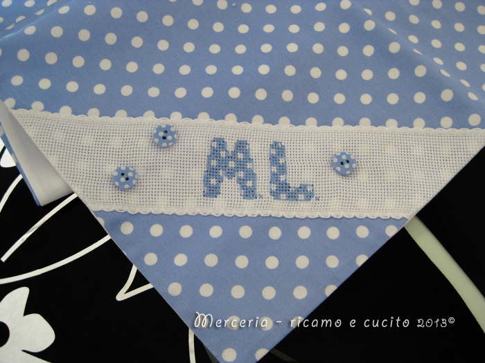 Sacchetti nascita pois celeste con iniziali