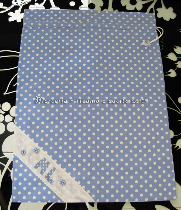 Sacchetti nascita pois celeste con iniziali