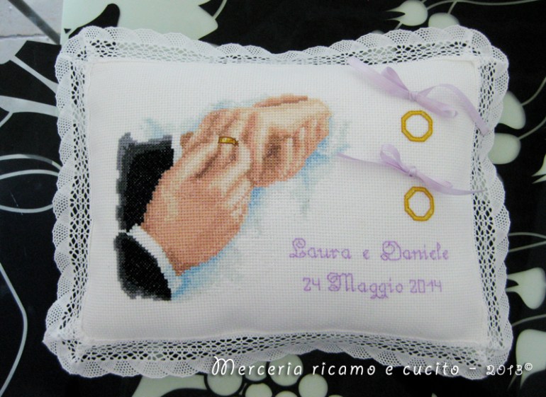 Cuscino portafedi con ritratto per Laura e Daniele