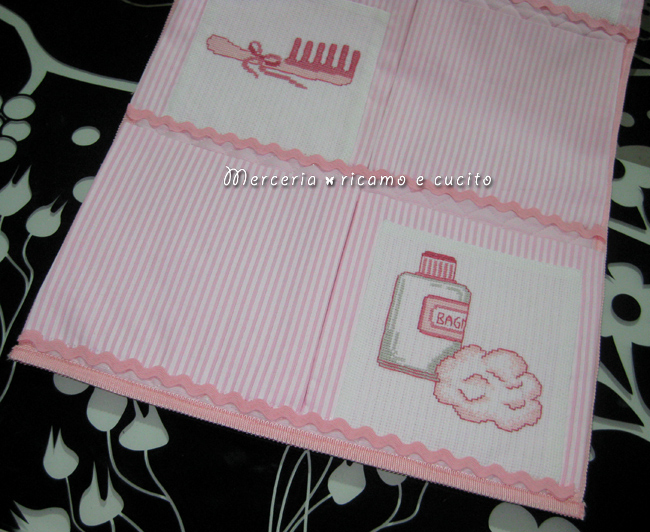 Pannello porta oggetti per Valentina