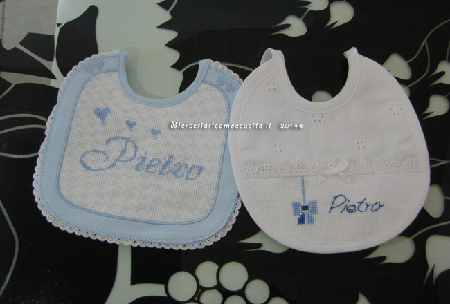 Sacchetto nascita celeste pois porta ciuccio e bavette personalizzate per Pietro