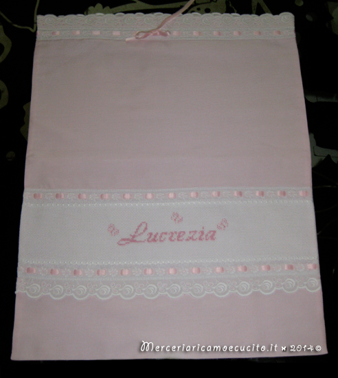 Sacchetto nascita elegante e fiocco nascita orsetto con cuore rosa per Lucrezia