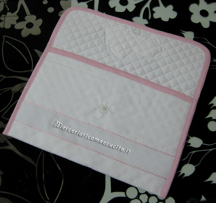 Sacchetti e busta portaoggetti trapuntata per nascita e asilo con orsetto dormiglione