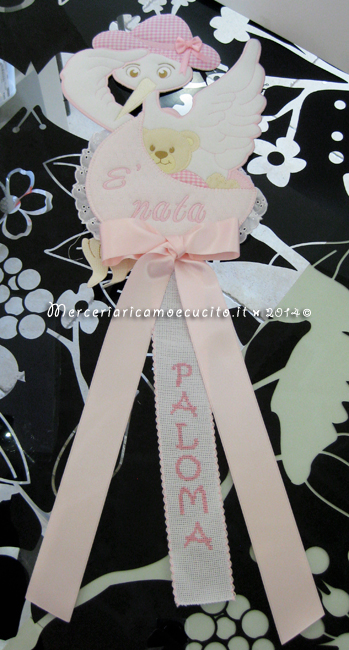 Fiocco nascita cicogna rosa "E' nata" e busta porta oggetti con farfalle per Paloma