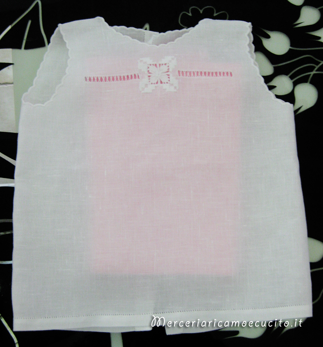 Camicina in lino con ricamo punto antico
