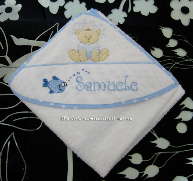 Set corredino per nascita - Copertina, lenzuolino, accappatoio, bavetta e fiocco nascita per Samuele