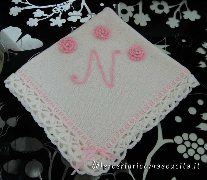 Copertina in lana per neonato con iniziale per Noemi