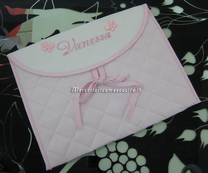 Set corredino per nascita - Coperina, accappatoio, buste e bavette per Vanessa