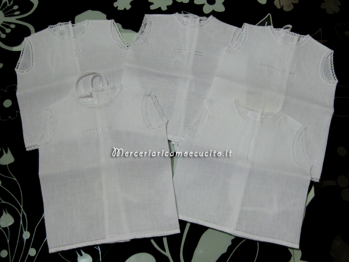 Camicina in lino con ricamo punto antico