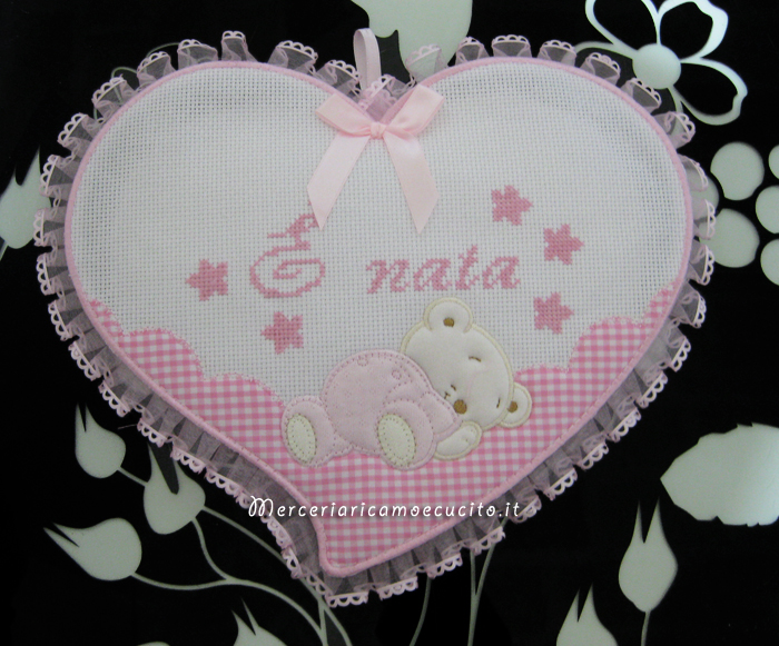 Fiocco nascita cuore rosa e bavetta prima misura per Maristella