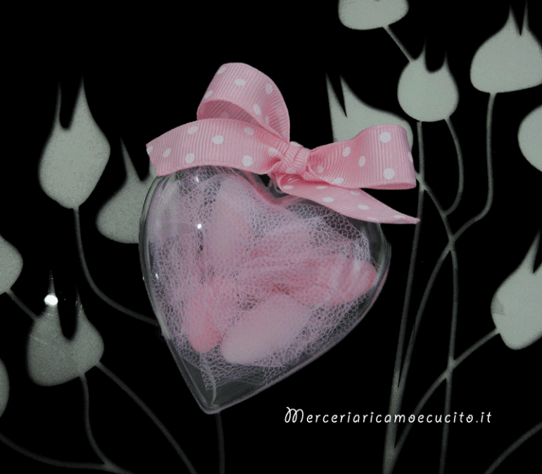 Bomboniera portaconfetti in plexiglass a forma di cuore