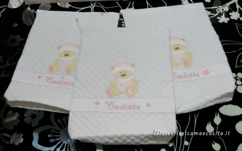 Sacchetti trapuntati nascita e asilo con orsetto freddoloso per Carlotta