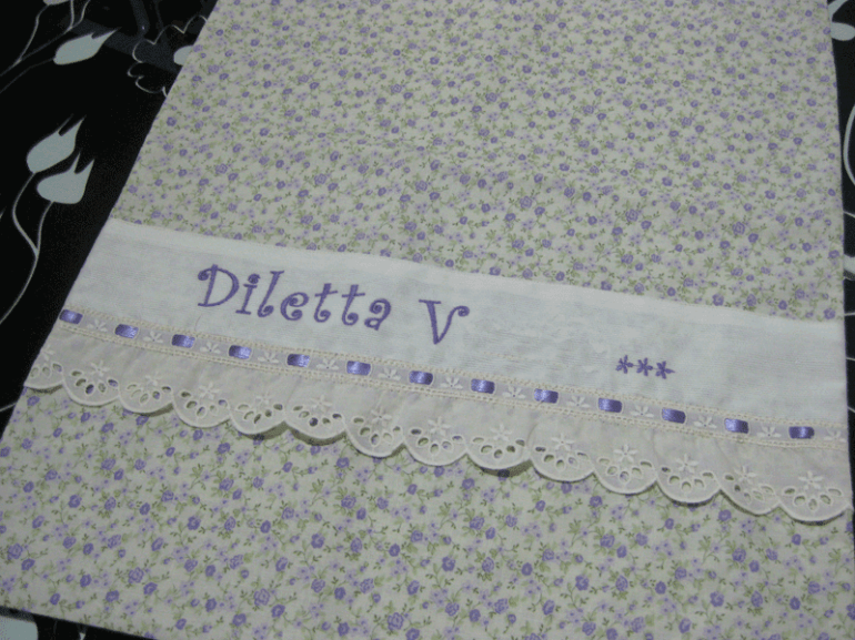 Sacchetto nascita asilo con rose lilla e fiocco nascita orsetto con cuore per Diletta