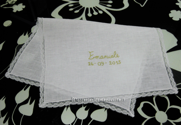 Camicina battesimale con angioletto e asciugamano per Emanuele e Gabriele