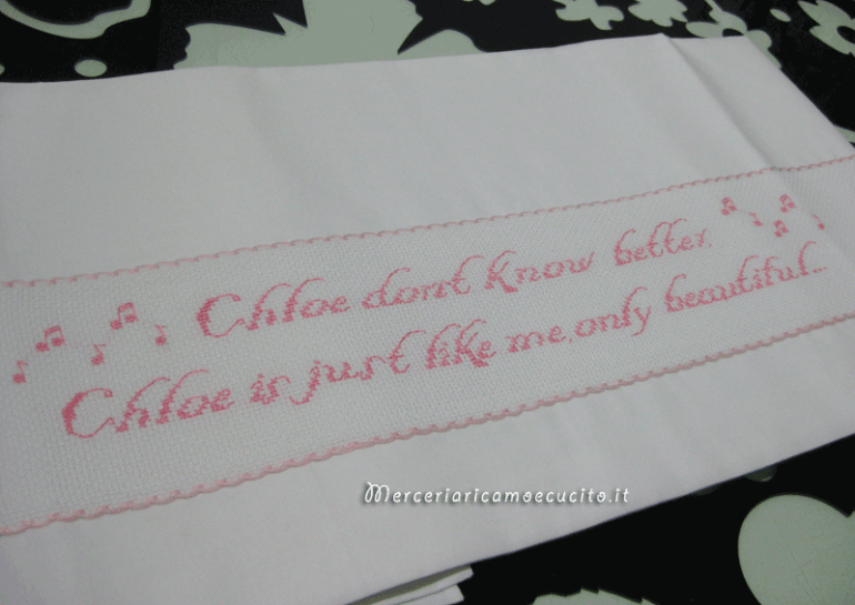 Lenzuolino in cotone con dedica musicale per Chloe