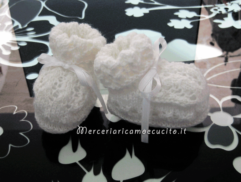 Scarpette e fascia per capelli in lana per neonata