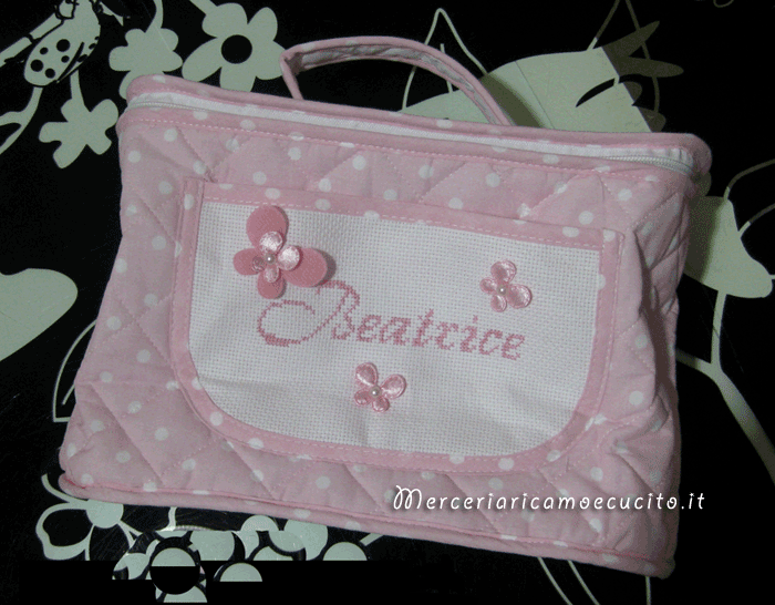 Set-per-nascita---Sacchetto trapunato beauty pois e fiocco nascita saccco è nata per Beatrice