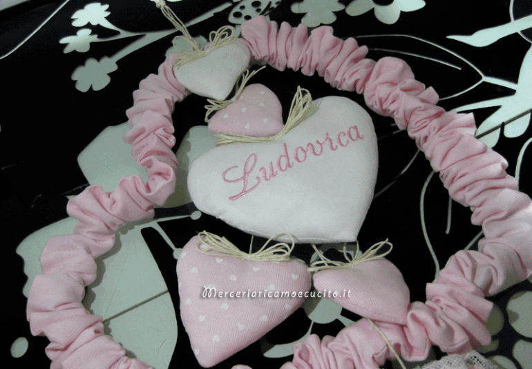 Fiocco nascita cuore con cuorini per Ludovica