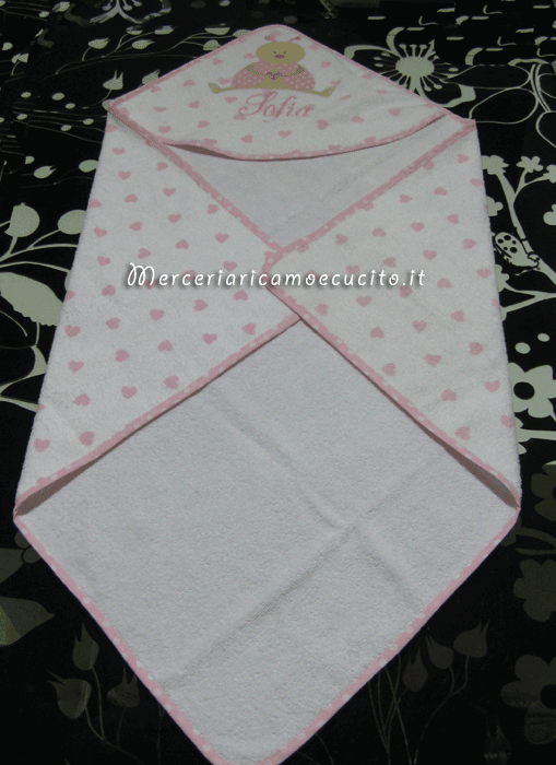 Accappatoio fantasia con cuori e coccinella per Sofia