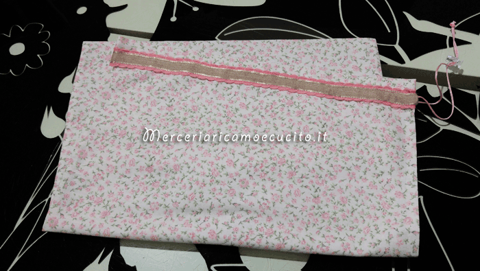 Sacchetto con rose per nascita e asilo