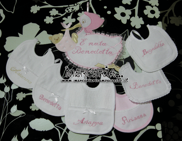 Fiocco nascita cicogna È nata Martina e bavette personalizzate per Martina e Benedetta