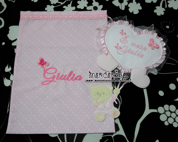 Fiocco nascita rosa con orsetto su palloncini cuore e sacchetto nascita con cuori e pois per Giorgia