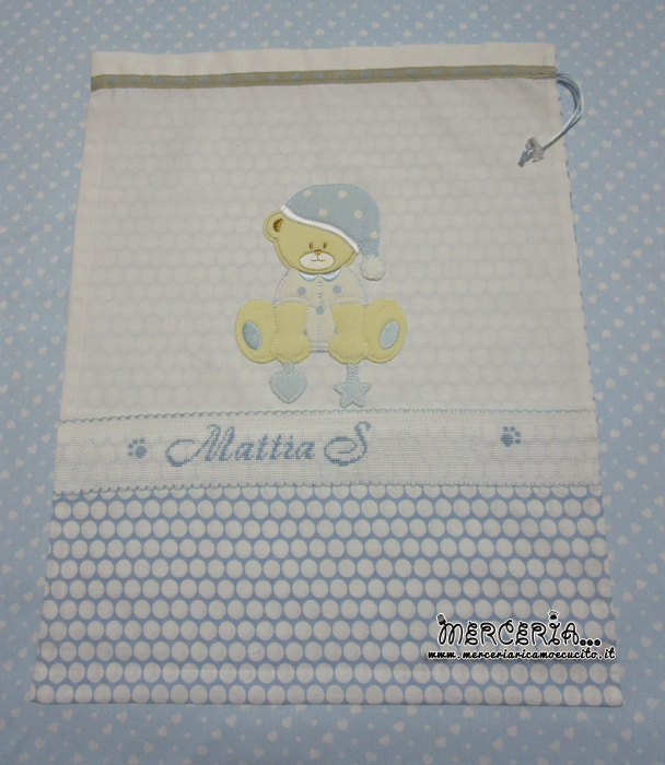 Sacchetto bicolore fantasia con pois e beauty con pois per Mattia