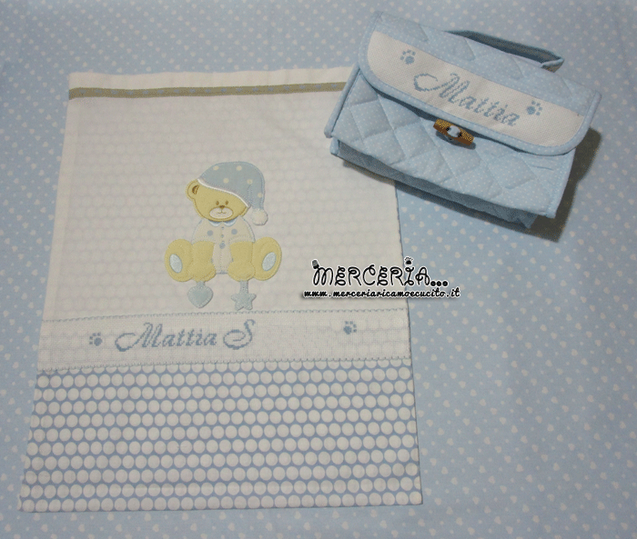 Sacchetto bicolore fantasia con pois e beauty con pois per Mattia