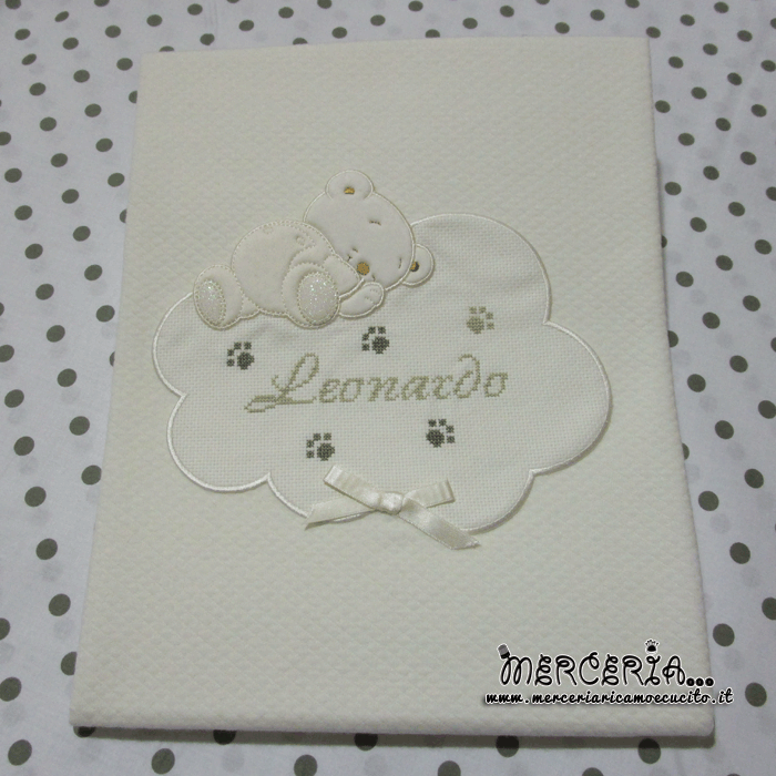 Copertina neonato con orsetto e nuvola per Leonardo