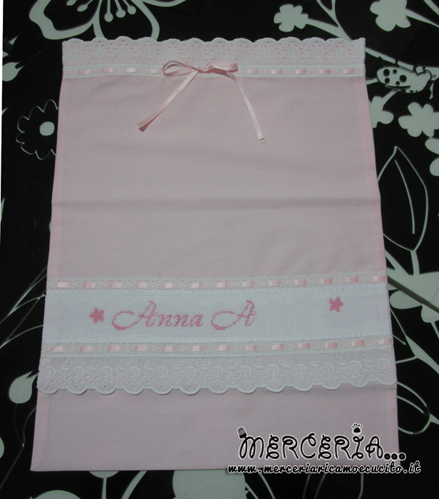 Sacchetti nascita e asilo e camicina per Anna