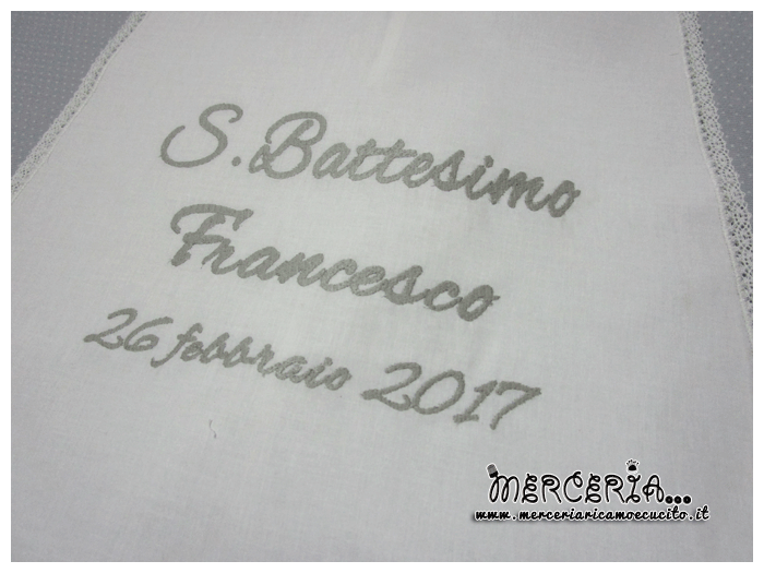 Camicina battesimale e asciugamano per Francesco