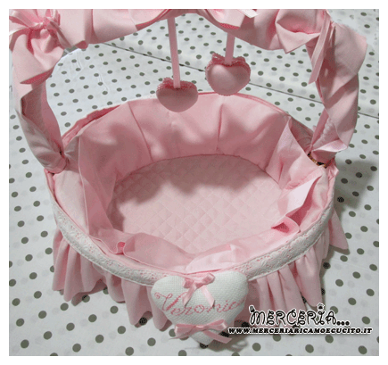 Cestino nascita con cuori per Veronica