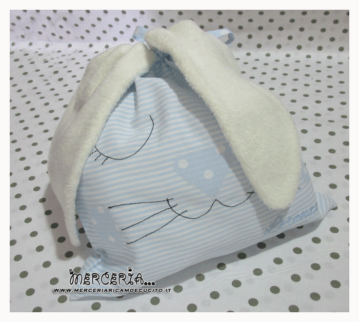 Sacco nascita e asilo coniglio per bambino