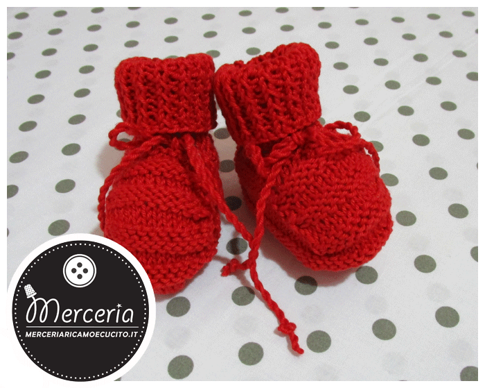 Scarpette di cotone rosse per neonato