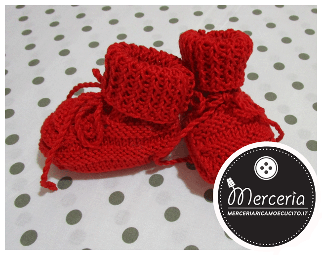 Scarpette di cotone rosse per neonato