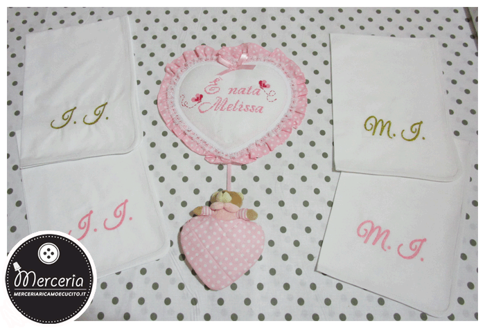 Fiocco Nascita Rosa Con Ricamo Cuore E Orsetto - Artigianale In Tulle, 28x12 Cm - Foto 5