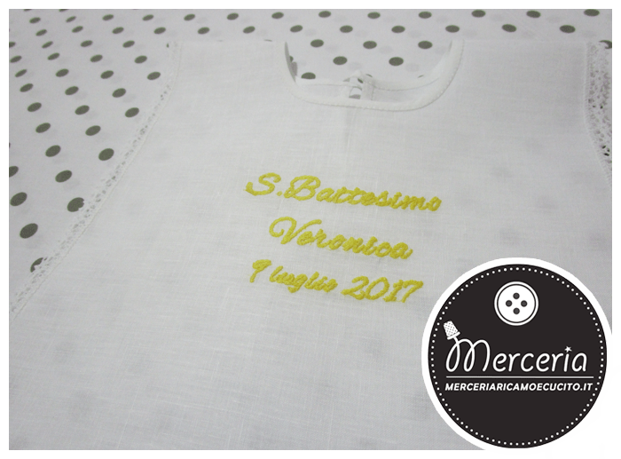 Camicina bavaglino battesimo in lino per Veronica