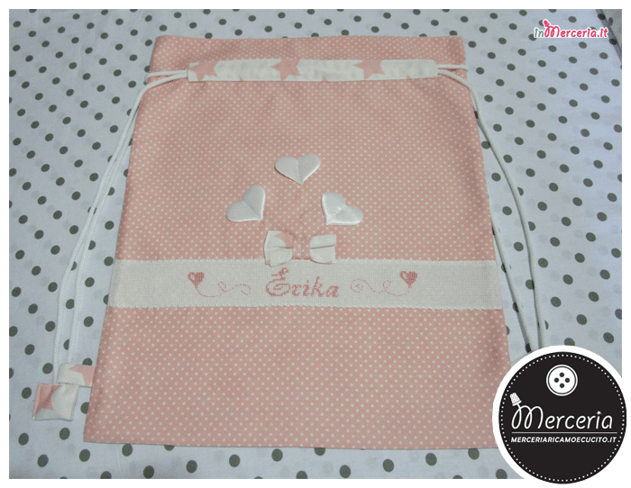 Set asilo pois con fiocco - Sacco, bavetta e asciugamano per Erika