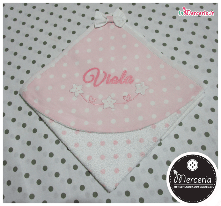 Coprifasciatoio e accappatoio rosa pois con stelline per Viola