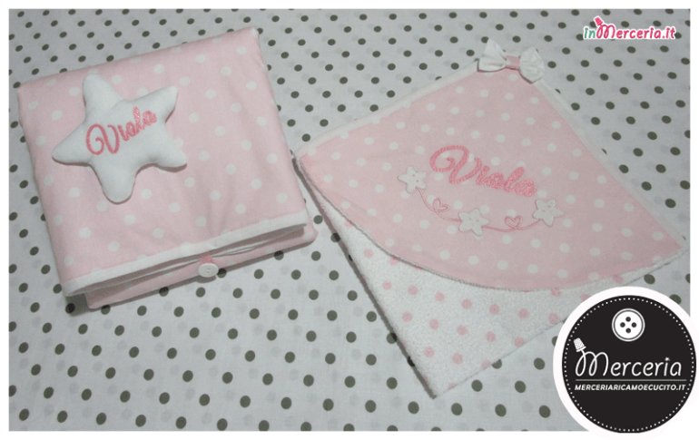 Coprifasciatoio e accappatoio rosa pois con stelline per Viola